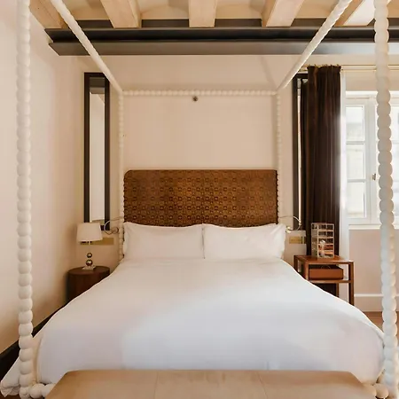 Do Placa Reial Gothic Quarter, Sonder By Marriott Bonvoy 5*