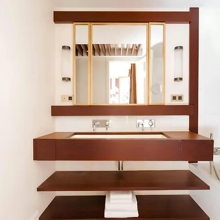 호텔 Do Placa Reial Gothic Quarter, Sonder By Marriott Bonvoy 5*