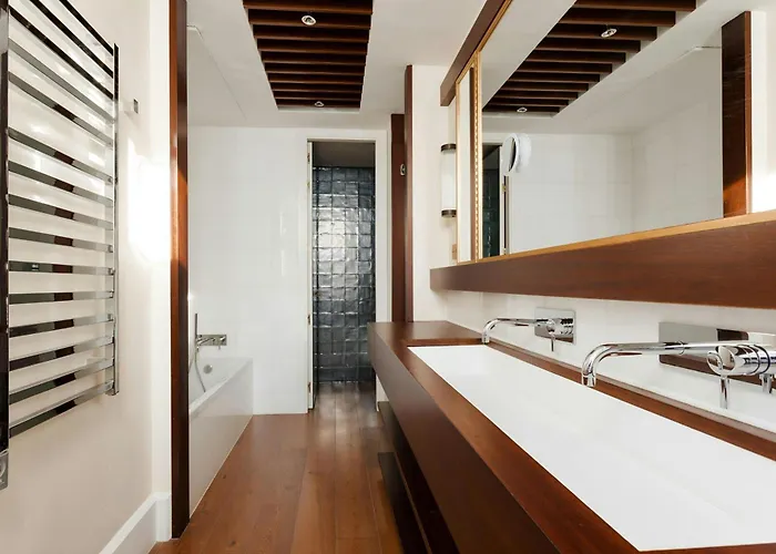 Do Placa Reial Gothic Quarter, Sonder By Marriott Bonvoy 5*