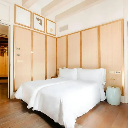 Do Placa Reial Gothic Quarter, Sonder By Marriott Bonvoy Barcelona
