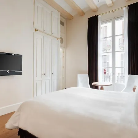 Do Placa Reial Powered By Sonder Hotel Barcellona