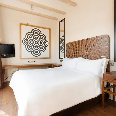 Do Placa Reial Powered By Sonder Hotel Barcellona