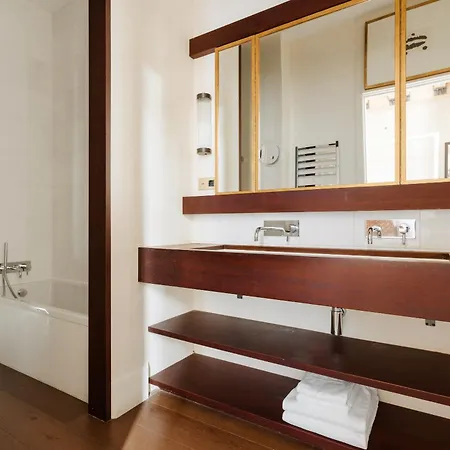 Do Placa Reial Powered By Sonder Hotel 5*